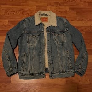 Levi’s Sherpa Trucker Jacket- Medium